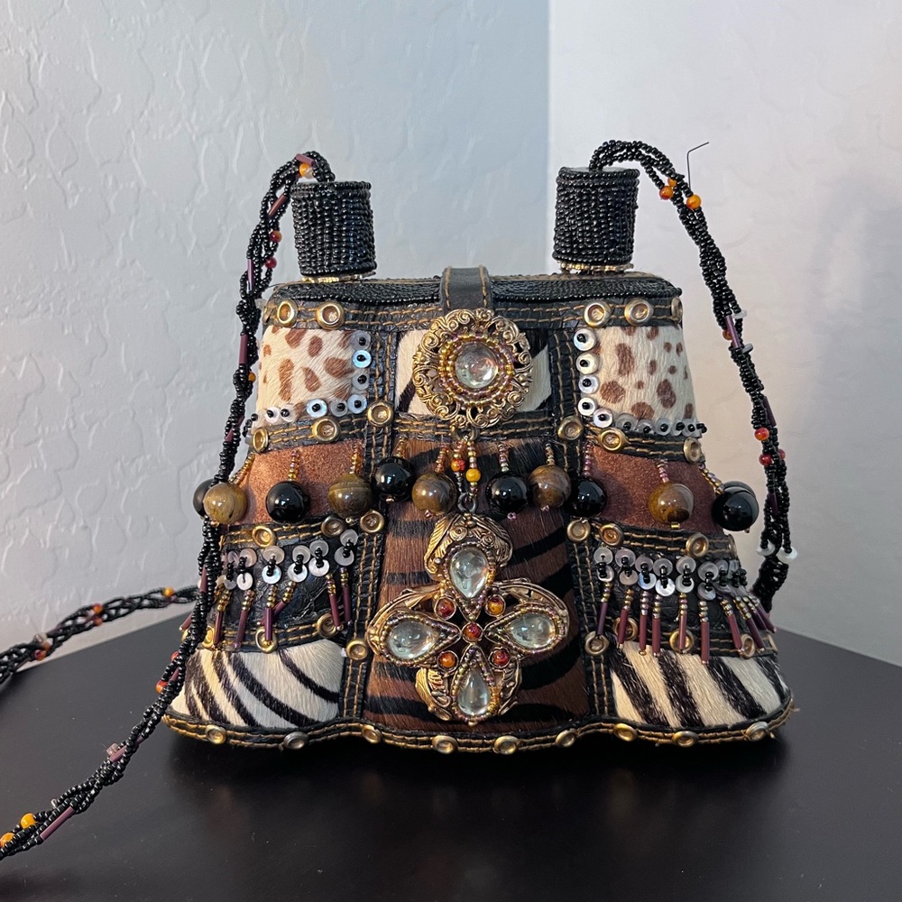 On Safari with Mary Frances Crossbody
